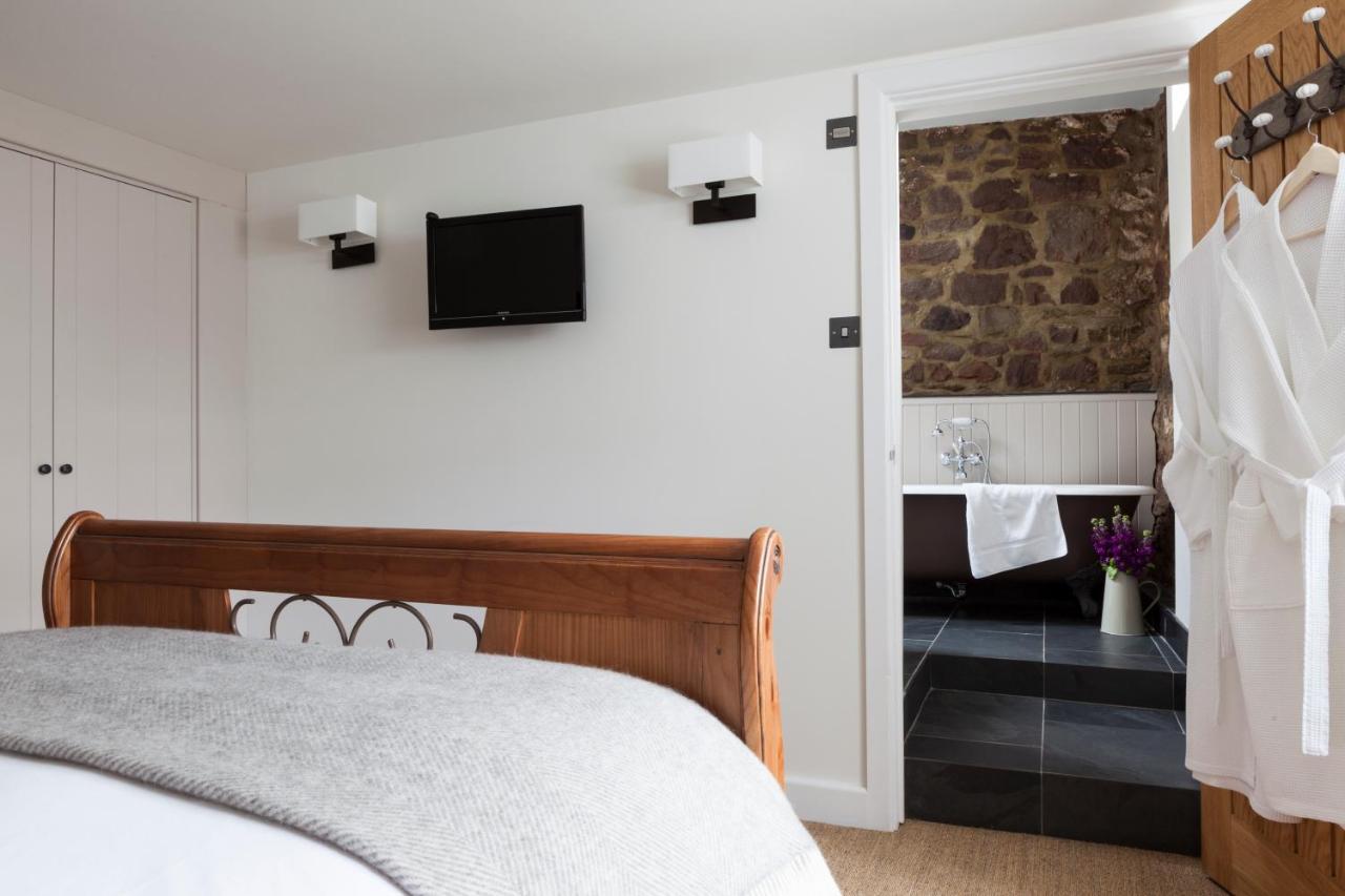 Tudor Farmhouse Hotel Clearwell الغرفة الصورة